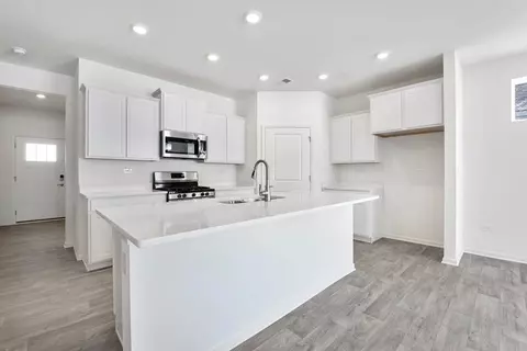 Kitchen - 25505 W Veranium Dr, Plainfield, IL 60544 photo 3 of 4