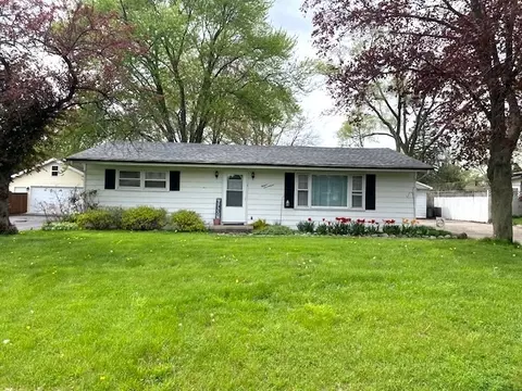 1517 N Ramble Rd, Mchenry, IL 60050