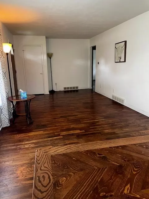 Living - 1517 N Ramble Rd, Mchenry, IL 60050 photo 1 of 1