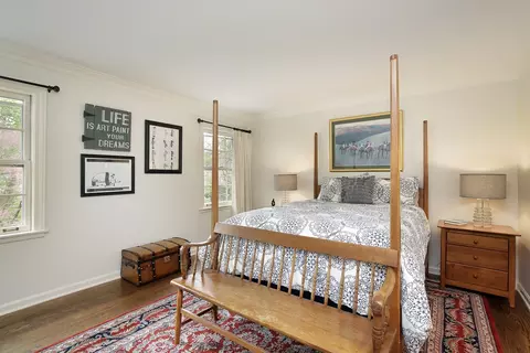 Bedroom - 649 Pine St, Winnetka, IL 60093 photo 3 of 5
