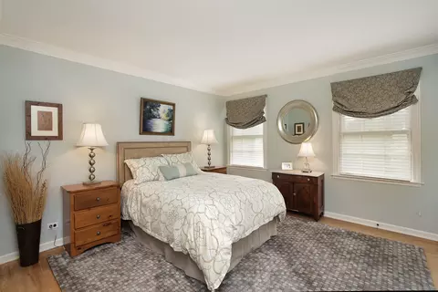 Bedroom - 649 Pine St, Winnetka, IL 60093 photo 2 of 5