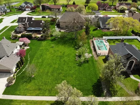 212 Orchard Ln, Beecher, IL 60401