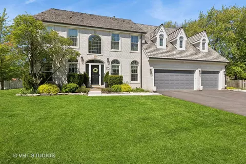 715 Fieldale Ln, Grayslake, IL 60030