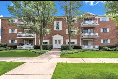 705 N Western Ave #1C, Park Ridge, IL 60068