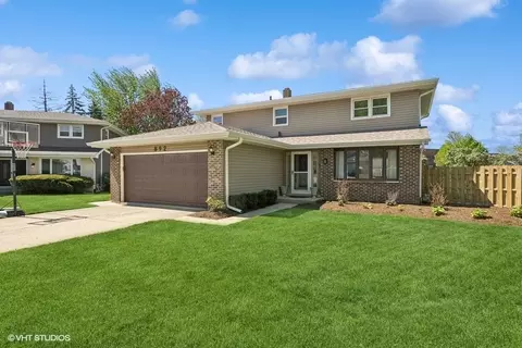 892 Dodge Ct, Carol Stream, IL 60188