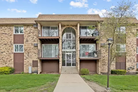 1035 Higgins Quarters Dr #305, Hoffman Estates, IL 60169