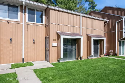 952 Morningside Ln, University Park, IL 60484
