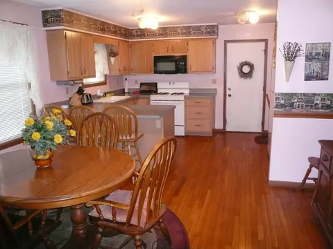 Kitchen - 540 E Southmor Rd, Morris, IL 60450 photo 1 of 2
