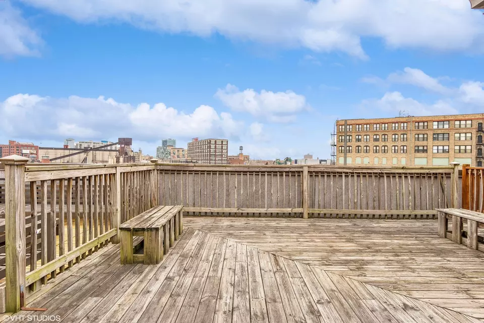  1031 N Riverwalk St, Chicago, IL 60610 photo 31