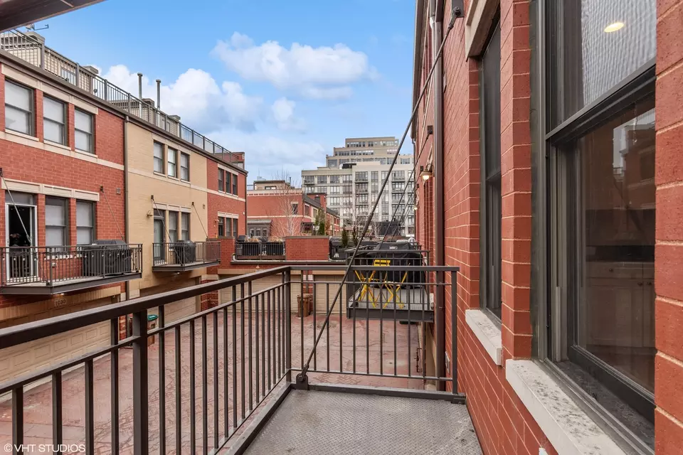  1031 N Riverwalk St, Chicago, IL 60610 photo 12