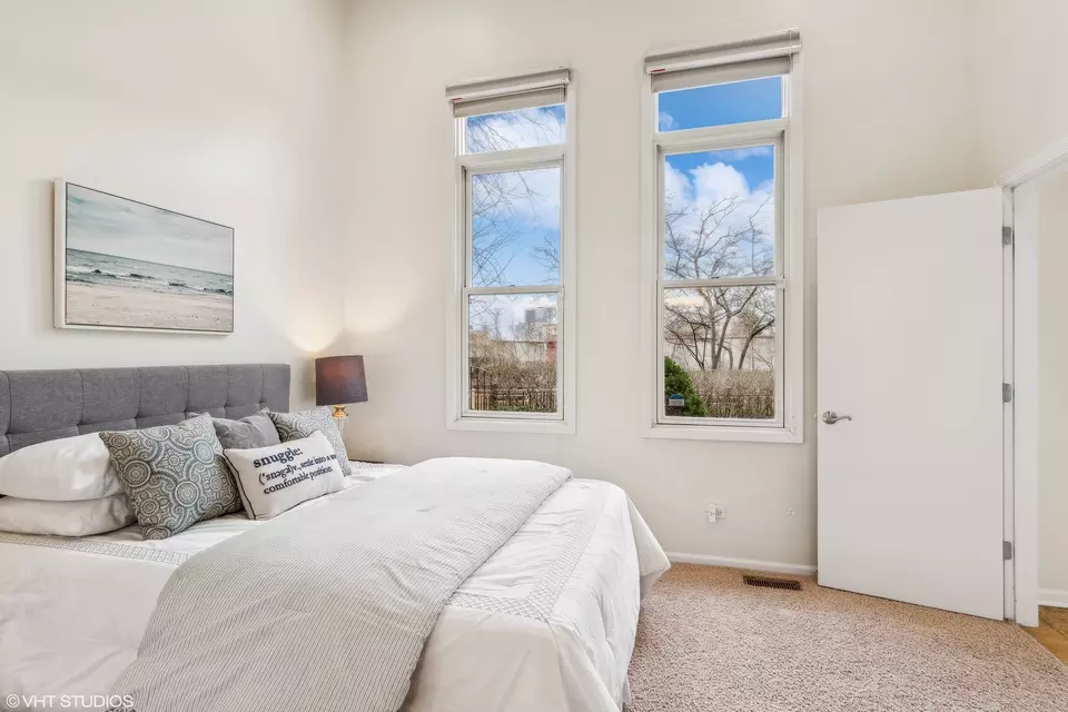  1031 N Riverwalk St, Chicago, IL 60610 photo 25