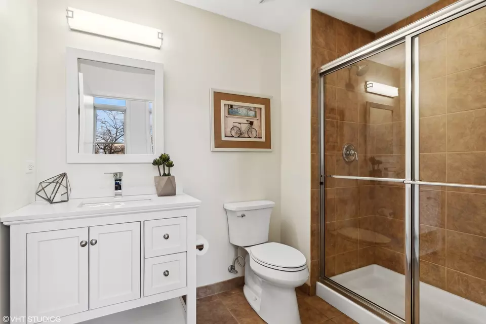  1031 N Riverwalk St, Chicago, IL 60610 photo 26