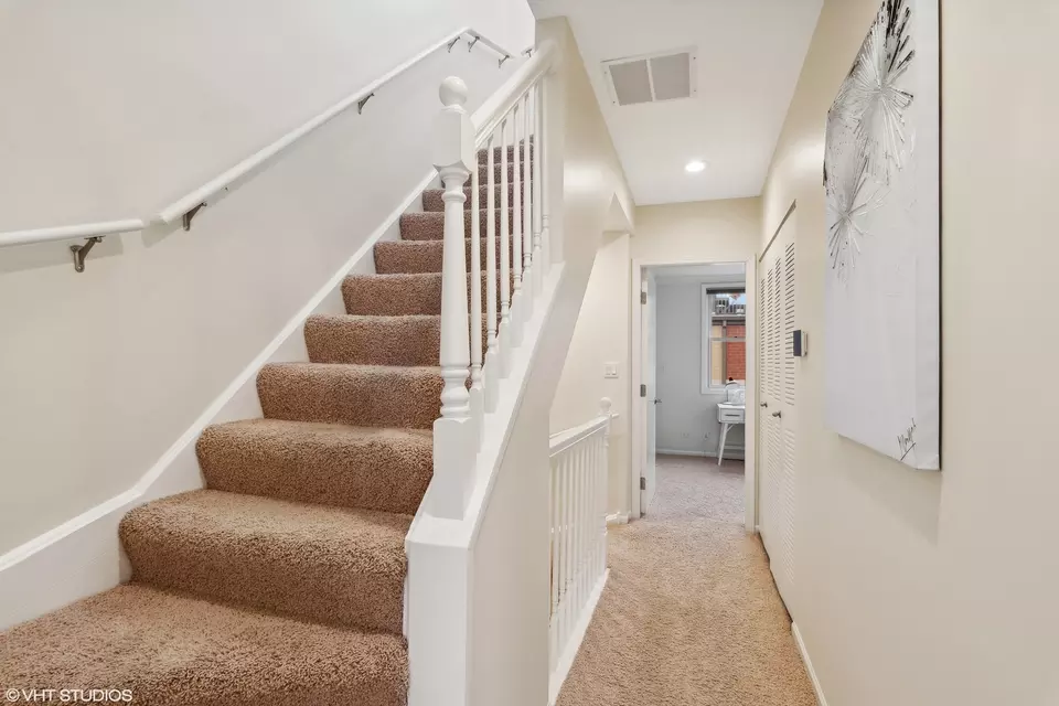  1031 N Riverwalk St, Chicago, IL 60610 photo 28