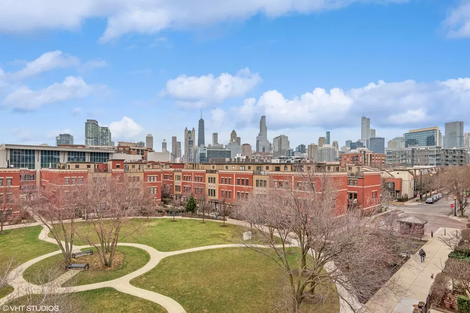  1031 N Riverwalk St, Chicago, IL 60610 photo 38