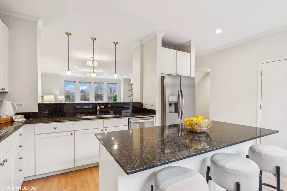  1031 N Riverwalk St, Chicago, IL 60610 photo 13