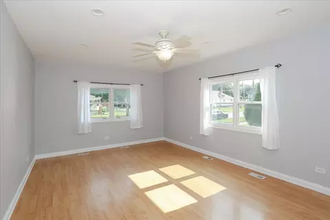 417 Lovell St, Elgin, IL 60120 photo 12