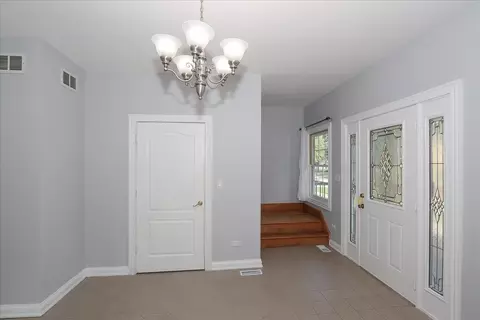417 Lovell St, Elgin, IL 60120 photo 9