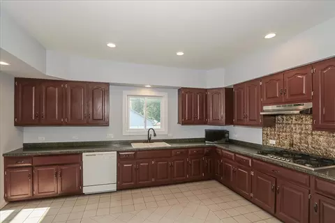 417 Lovell St, Elgin, IL 60120 photo 20