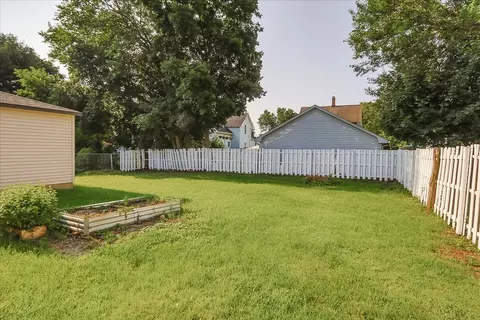 417 Lovell St, Elgin, IL 60120 photo 31