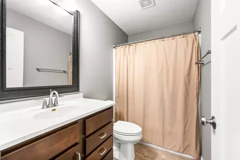 Bath - 2434 Corinth Ln, Normal, IL 61761 photo 1 of 3