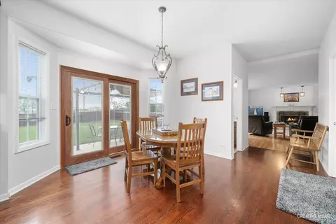 Dining - 15520 S Indian Boundary Line Rd, Plainfield, IL 60544 photo 2 of 2