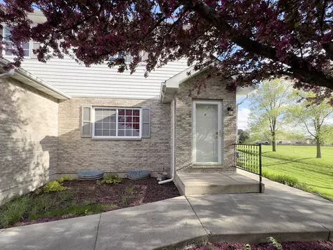 Other - 981 Constance Ln #F, Sycamore, IL 60178 photo 1 of 5