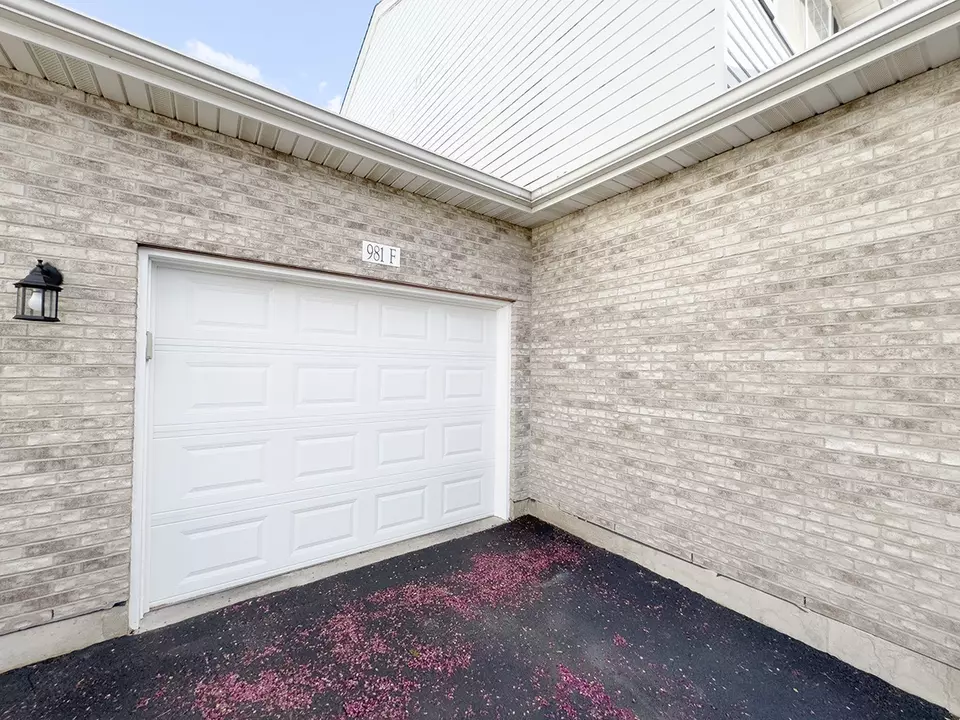 Exterior - 981 Constance Ln #F, Sycamore, IL 60178 photo 4 of 4