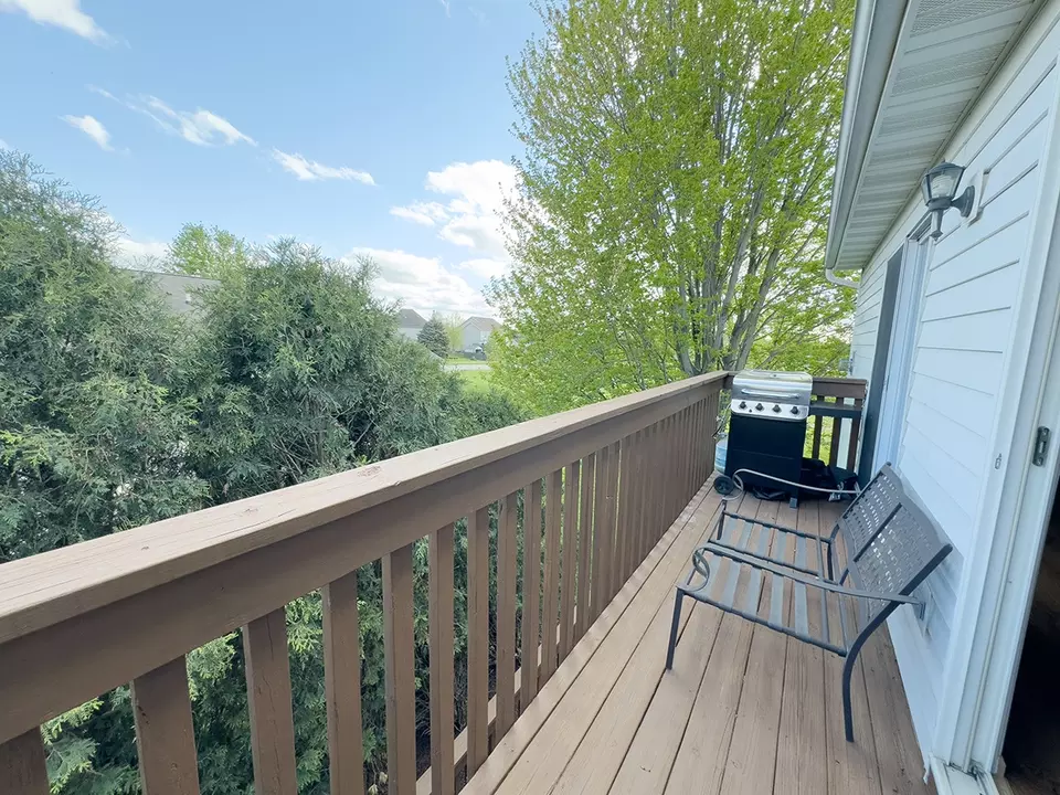 Exterior - 981 Constance Ln #F, Sycamore, IL 60178 photo 3 of 4