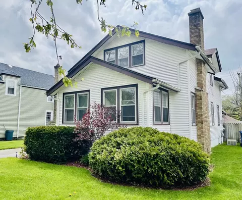 1114 Hickory St, Waukegan, IL 60085