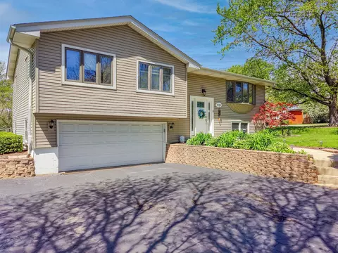6100 Chase Ave, Downers Grove, IL 60516