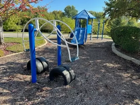 607 Waterford Rd, Elgin, IL 60124 photo 32