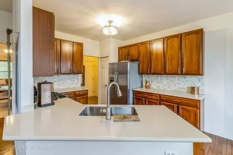 607 Waterford Rd, Elgin, IL 60124 photo 13