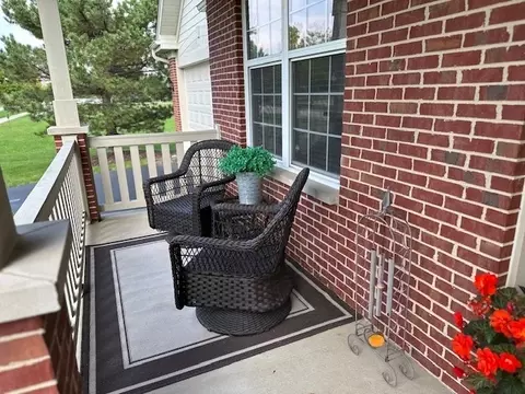 607 Waterford Rd, Elgin, IL 60124 photo 3