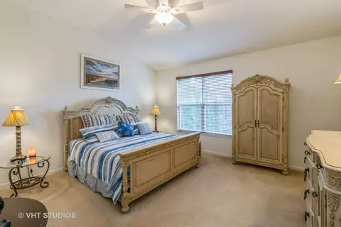 607 Waterford Rd, Elgin, IL 60124 photo 16