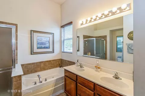607 Waterford Rd, Elgin, IL 60124 photo 19