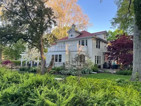 1104 W University Ave, Champaign, IL 61821