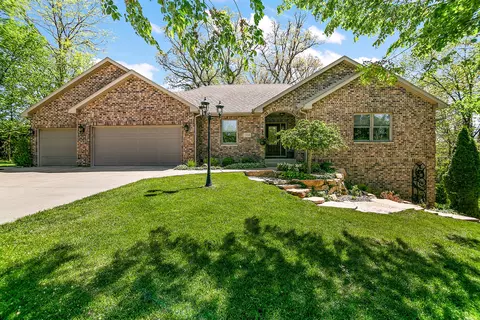 1768 Indian Trl, Kankakee, IL 60901