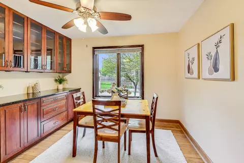 237 E Washington St, Des Plaines, IL 60016 photo 9