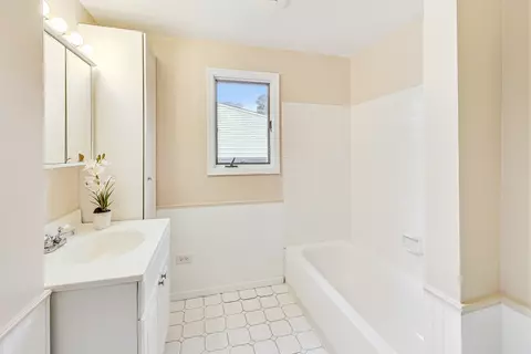 237 E Washington St, Des Plaines, IL 60016 photo 20
