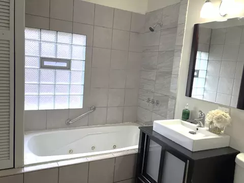 1130 N Lorel Ave, Chicago, IL 60651 photo 15