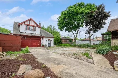 1130 N Lorel Ave, Chicago, IL 60651 photo 3