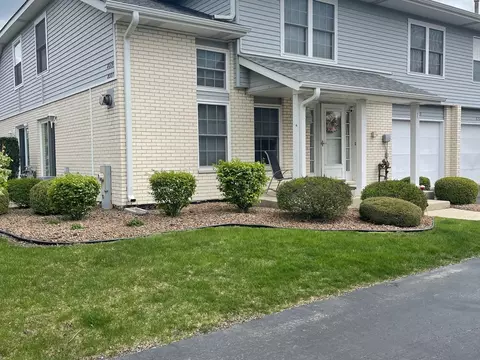 8227 170th St #8227, Tinley Park, IL 60477