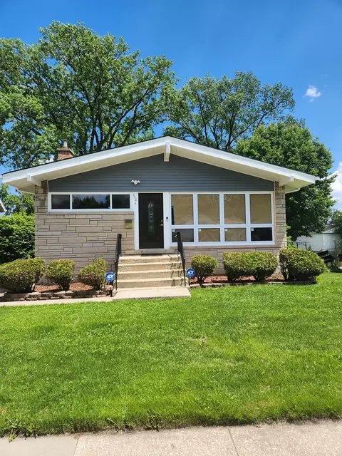 8443 S Kenwood Ave, Chicago, IL 60619