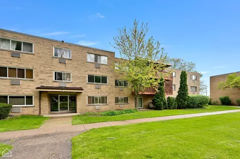 722 Dempster St #GG12, Mount Prospect, IL 60056