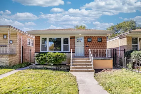 9122 S Dobson Ave, Chicago, IL 60619