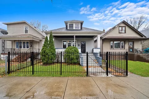8212 S Saginaw Ave, Chicago, IL 60617