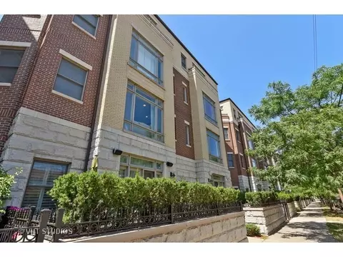 3430 N Ashland Ave #3S, Chicago, IL 60657
