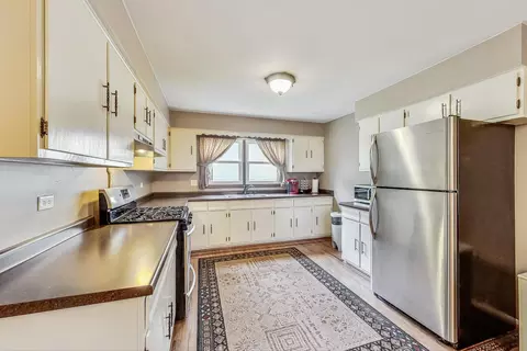 904 Houston Ave, Elgin, IL 60120 photo 10