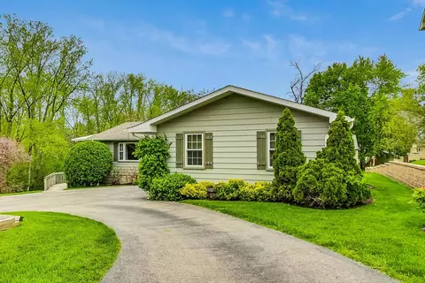 904 Houston Ave, Elgin, IL 60120 photo 2