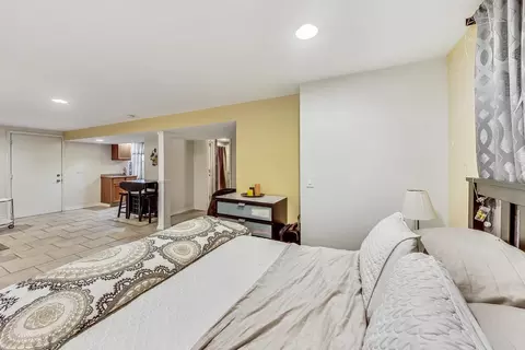 904 Houston Ave, Elgin, IL 60120 photo 31